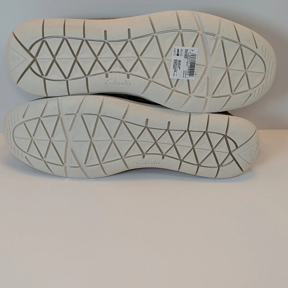 Clarks Men's Flexway Band Sand Suede Slip On Loafers Size 9.5
